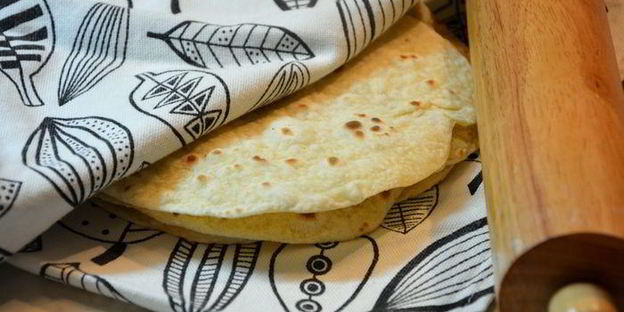 фрикасе из кролика с рисом и лепешками