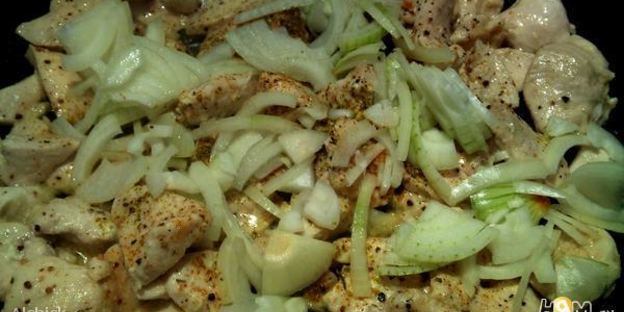 фрикасе из курицы с шампиньонами