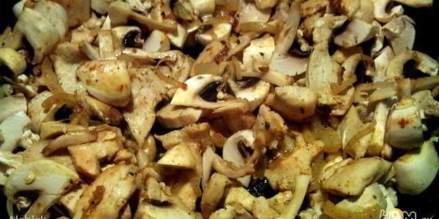 фрикасе из курицы с шампиньонами