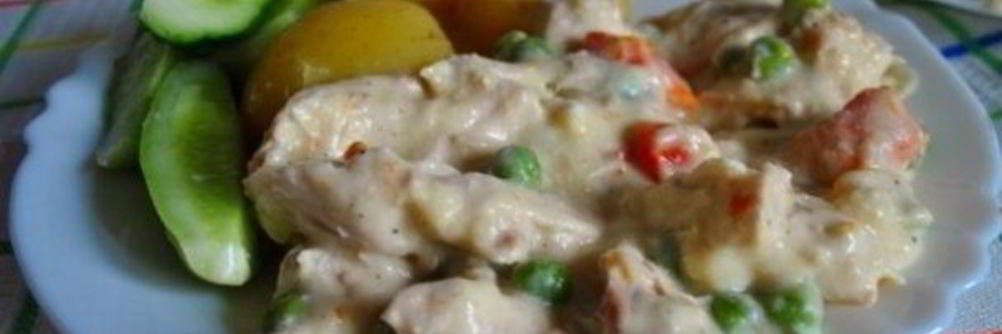 Фрикасе из курицы со сметаной