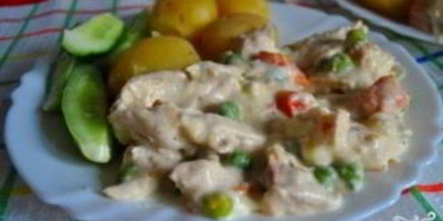 фрикасе из курицы со сметаной