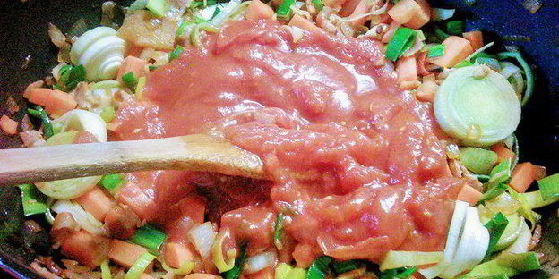 говяжье рагу в томатно-сливочном соусе