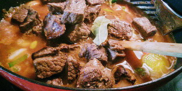 говяжье рагу в томатно-сливочном соусе