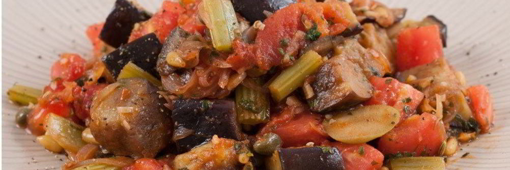 Итальянская капоната со свежими томатами