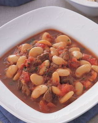 Мясное рагу с белой фасолью