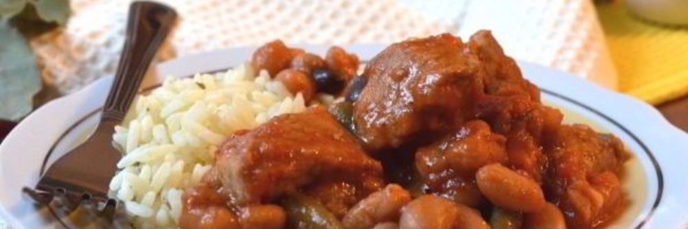 Мясное рагу с фасолью