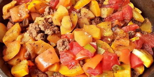 овощное рагу с фаршем и кабачками