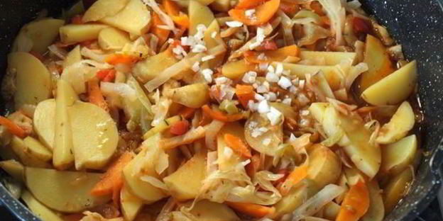 овощное рагу с кабачками и капустой