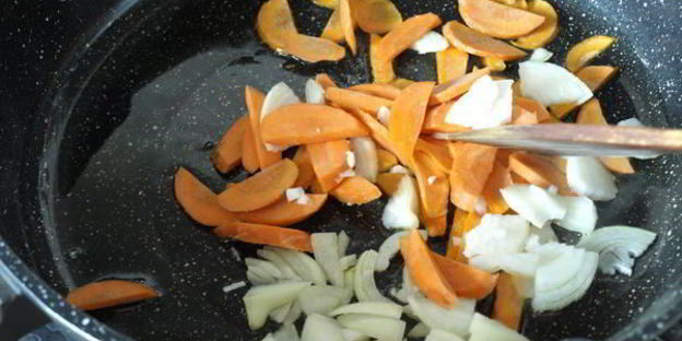 овощное рагу с кабачками и капустой