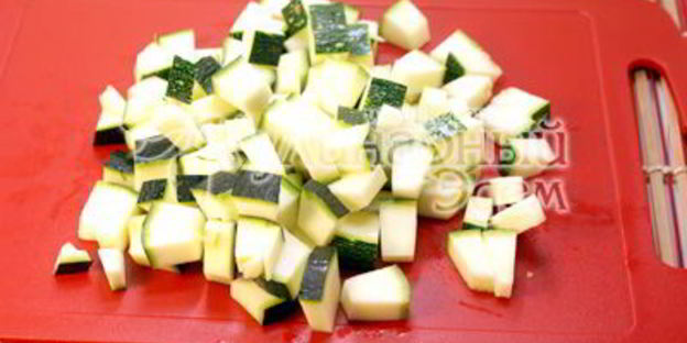 овощное рагу с кабачками цукини