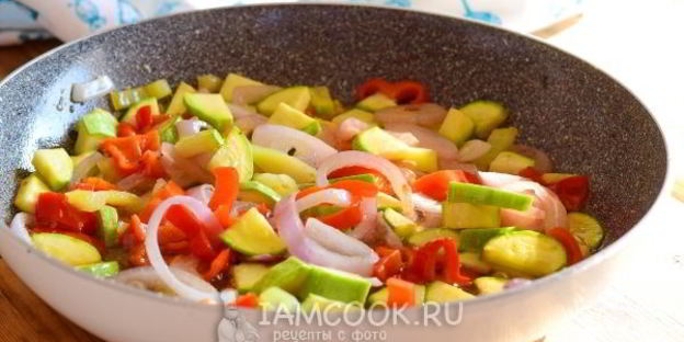 овощное рагу с курицей