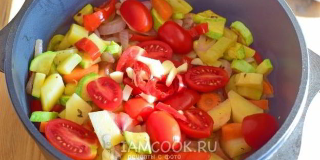 овощное рагу с курицей