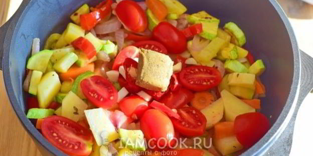 овощное рагу с курицей