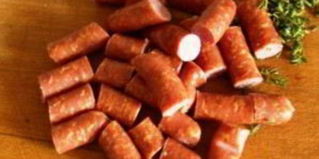 овощное рагу с охотничьими колбасками