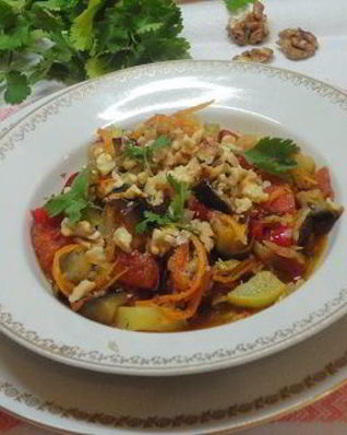 Овощное рагу с орехами