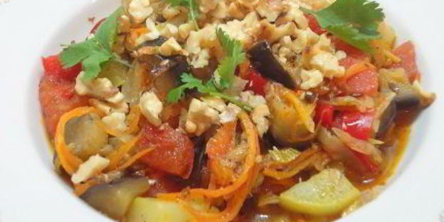 овощное рагу с орехами