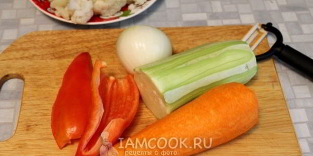 овощное рагу с цветной капустой и кабачками