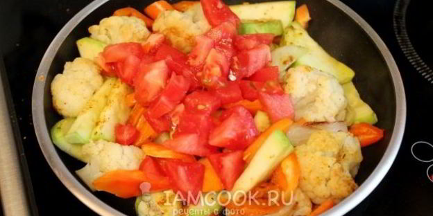 овощное рагу с цветной капустой и кабачками