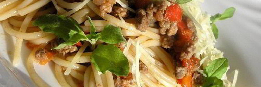 Паста торкио с рагу из ягненка и сладким перцем