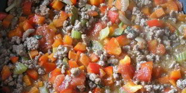 паста торкио с рагу из ягненка и сладким перцем