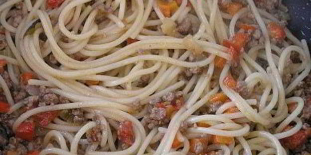 паста торкио с рагу из ягненка и сладким перцем