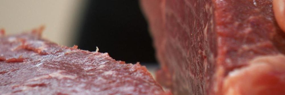 Рагу из говядины и красной фасоли в томатном соусе