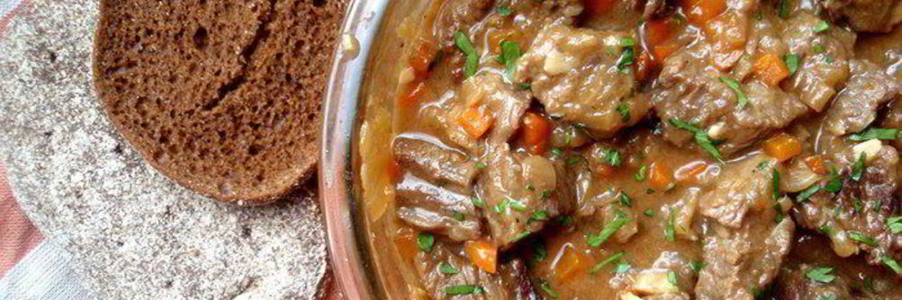 Рагу из говядины с подливой, запеченное под фольгой HomeQueen