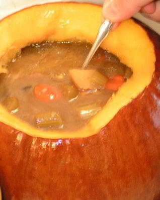 Рагу из говядины в печеной тыкве