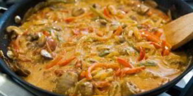 рагу из индейки с грибами