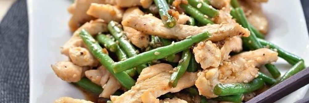 Рагу из индейки с зеленой фасолью и розмарином