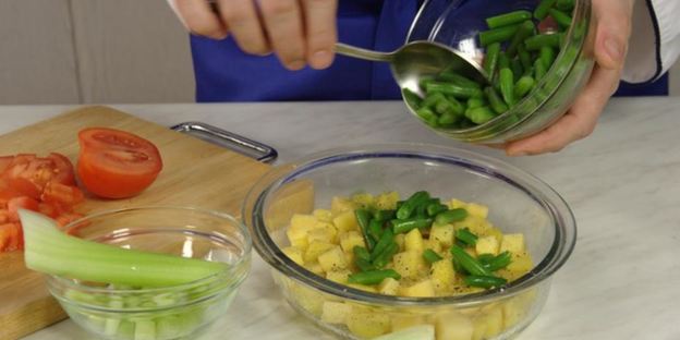 рагу из овощей с ветчиной и грибами