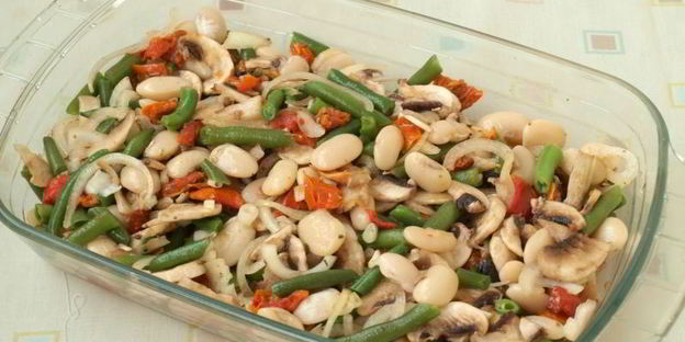 запеченное рагу из фасоли с шампиньонами