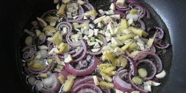 зеленое рагу с имбирем и морковью