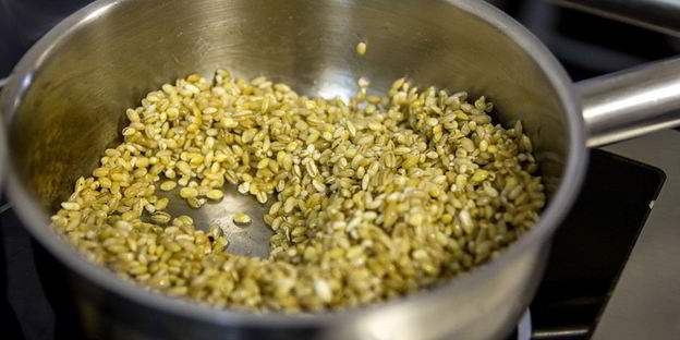 ризотто из перловки с овощами