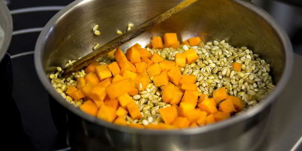 ризотто из перловки с овощами