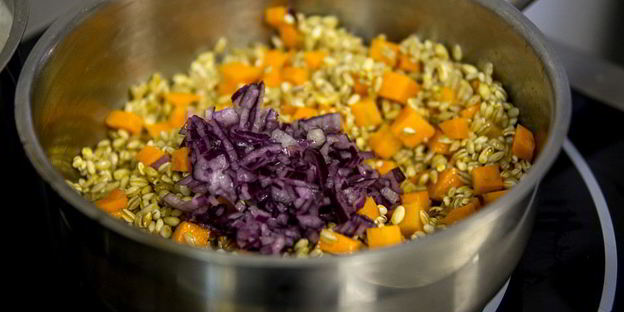 ризотто из перловки с овощами