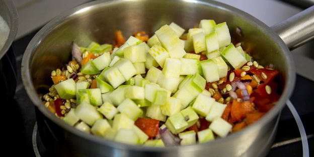 ризотто из перловки с овощами