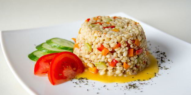 ризотто из перловки с овощами