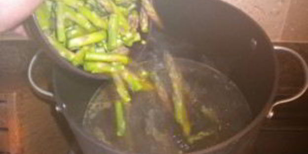 ризотто с помидорами и спаржей