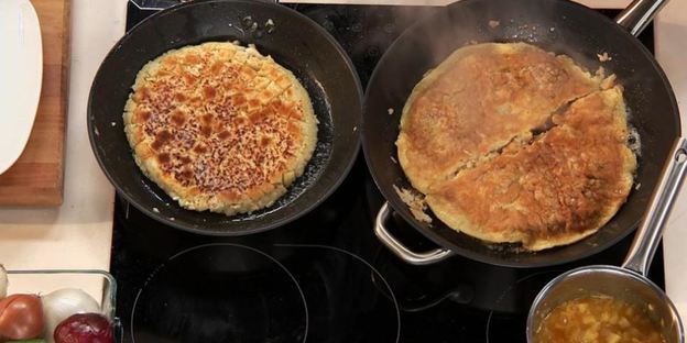 свиная отбивная с ризотто и яблочным чатни