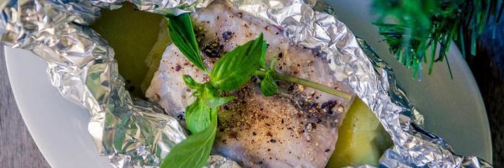 Филе судака запеченное в фольге в духовке