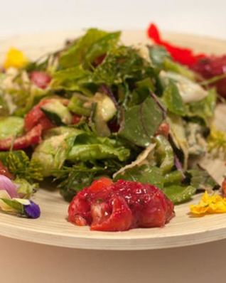 Форель, маринованная в ягодах и арбузный салат