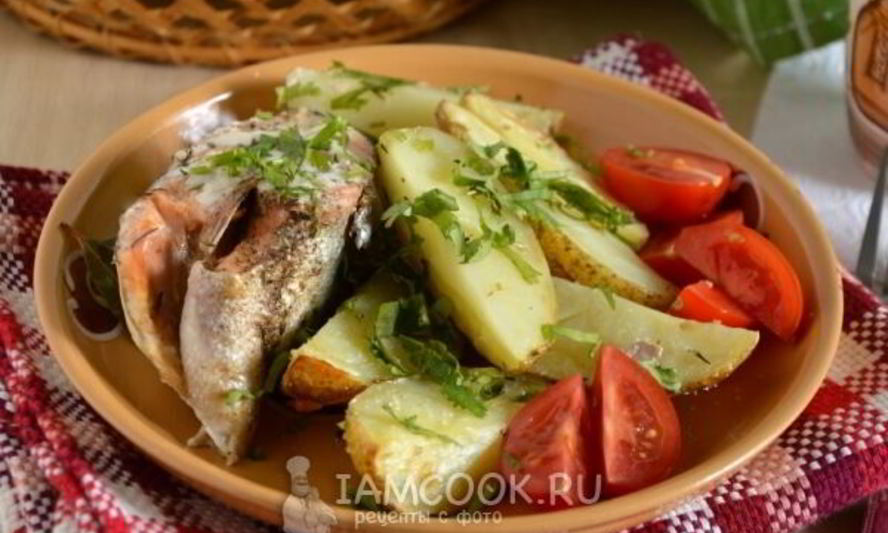 Рецепт горбуши с картошкой в духовке