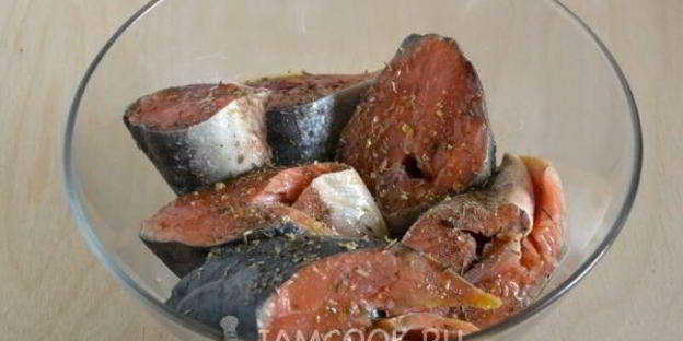 горбуша с картошкой в духовке