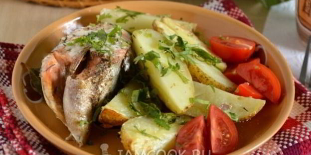 горбуша с картошкой в духовке