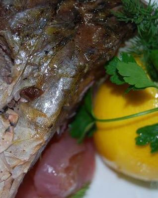 Карп в красном вине