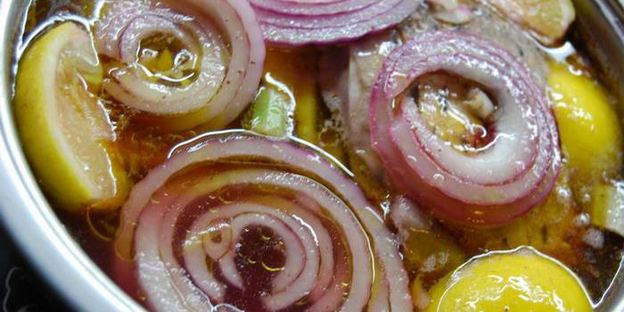 карп в красном вине