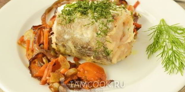 хек с овощами