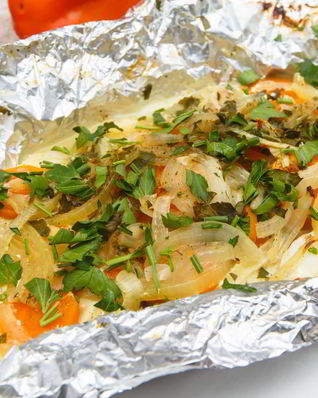 Рыба с овощами в фольге