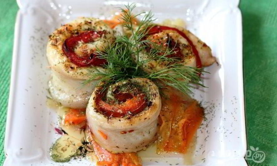 Рецепт рыбных рулетиков, запеченных с овощами